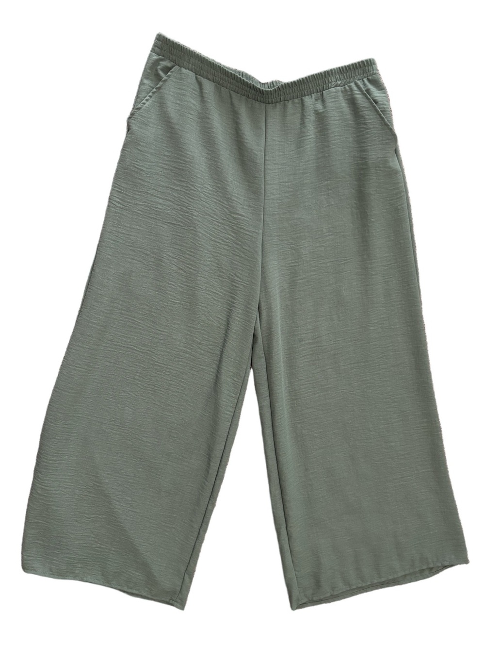 Matching boutique cropped Lounge Set Sage Green - Estimated XL - Picture 3 of 7